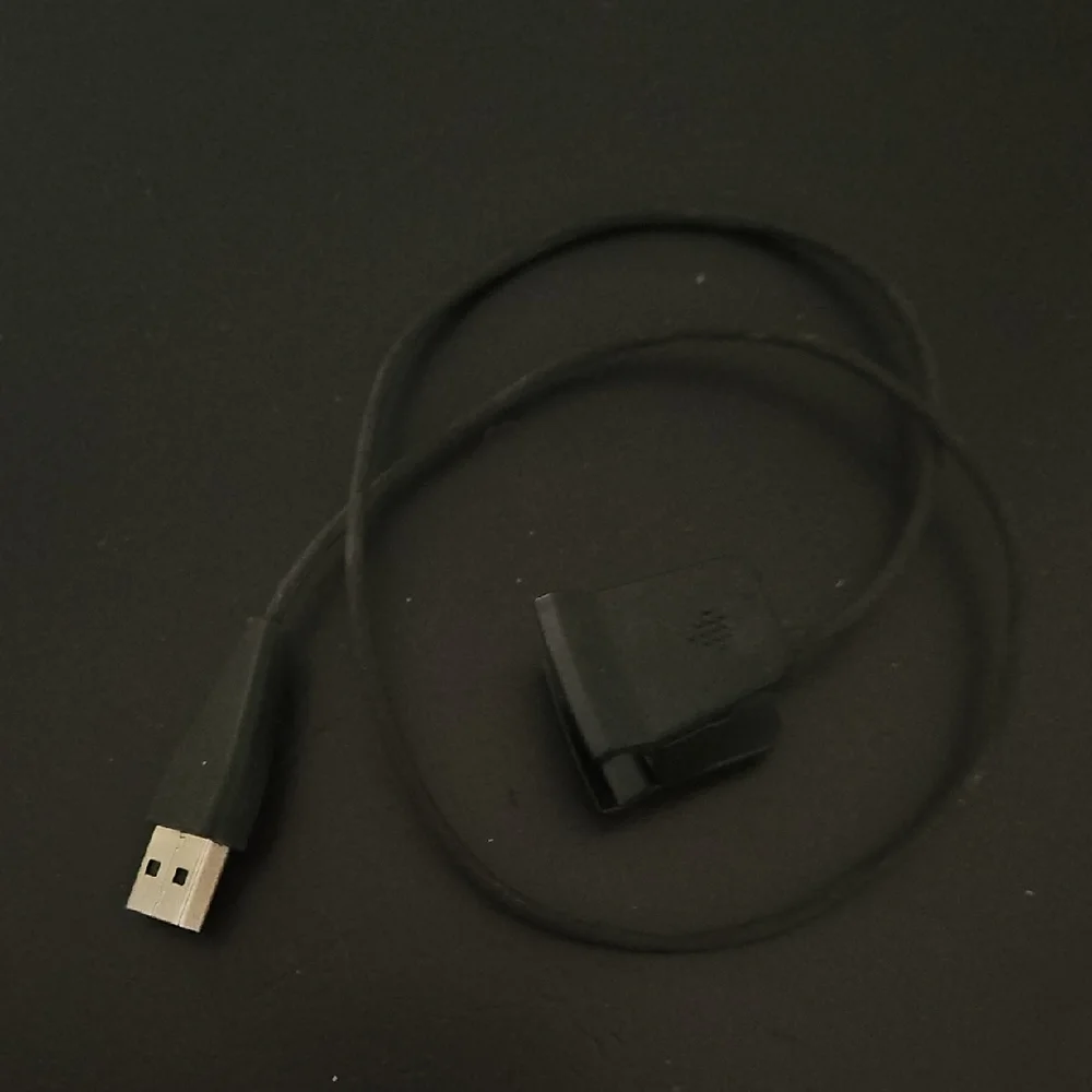 Black Fitbit Charging Cable